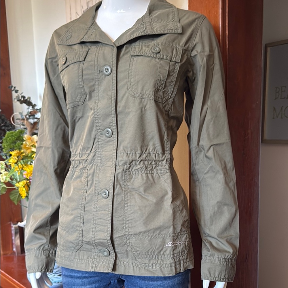 NWT Eddie Bauer size small Women's Olive Jacket